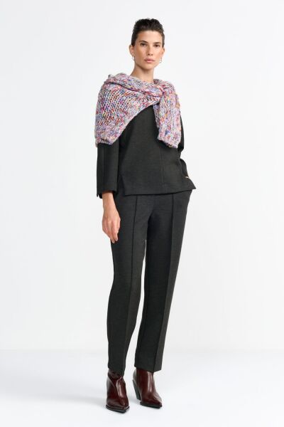 Sweatshirt with Seams