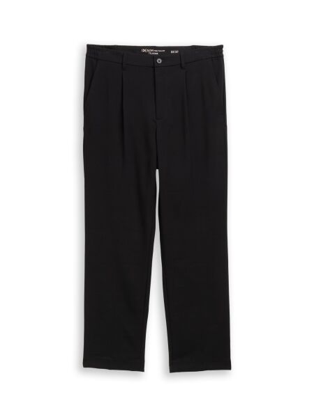 loose pants