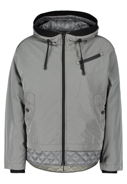 Jacke Watte