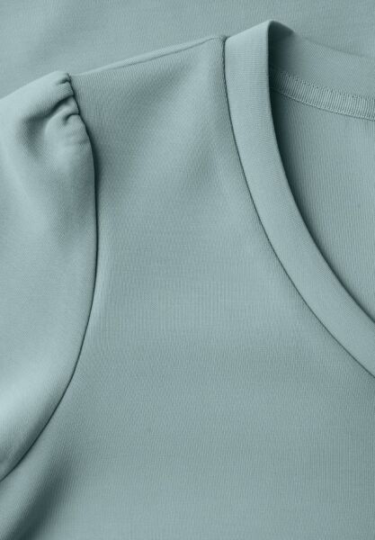 v-neck silk look shirt w.gathe