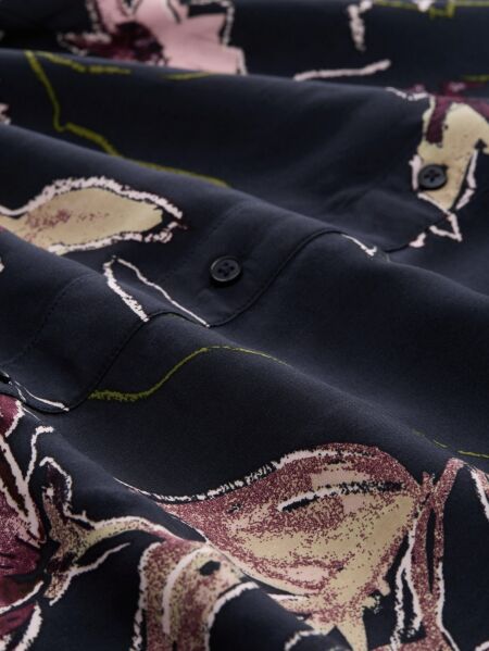 blouse printed shortsleeve