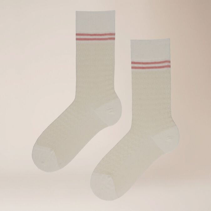 0010 White