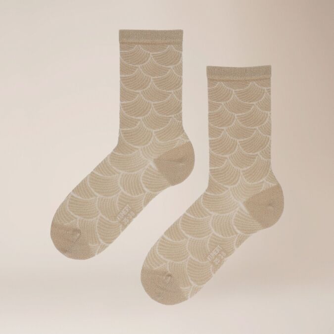 0010 White