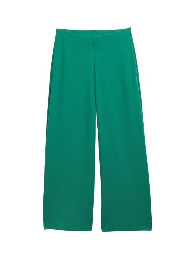 14581_Luscious Pine