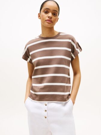 GOLD BUTTON MDRN C-NK SS TEE