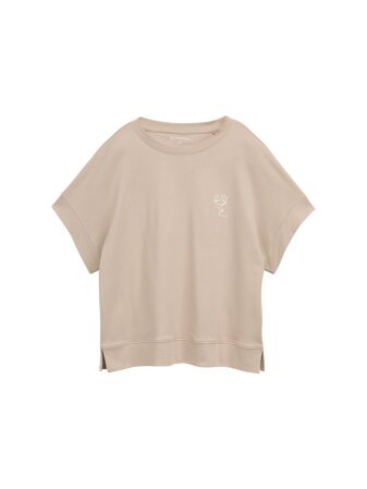 T-shirt crew neck chest artwor