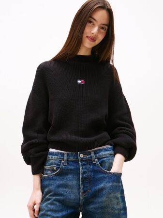 TJW MOCKNECK BADGE SWEATER